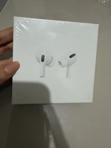Fone de ouvido lacrado 