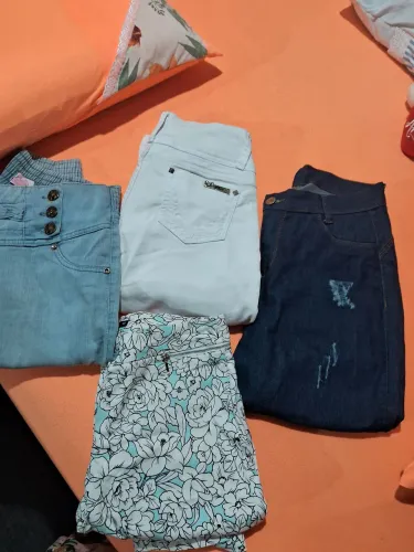 Roupas femininas semi novas