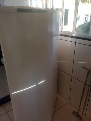Vendo geladeira e freezer funcionando perfeitamente ZAP *