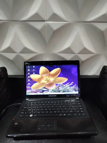 Note intel Core i5, Memória 4 Gb, Tela LED 14 Pol, HD 160 GB, Ótimo Estado, Bem Rápido.