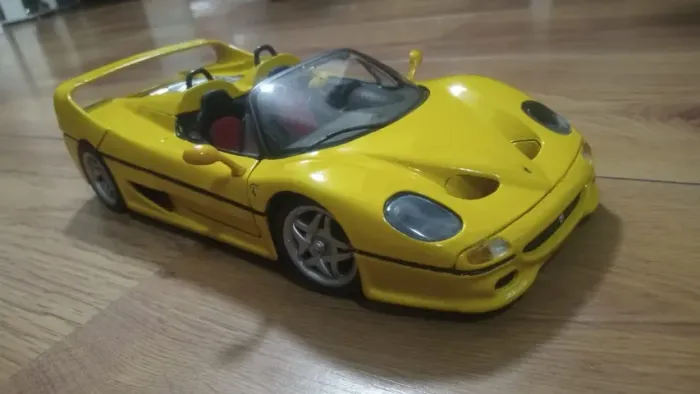 Ferrari F50 Maisto 1/18 Amarela (detalhes Pintura Ler Anuncio)