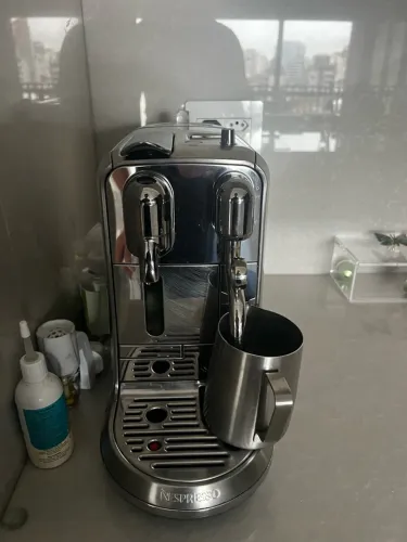 CAFETEIRA NESPRESSO CREATISTA PLUS 127V