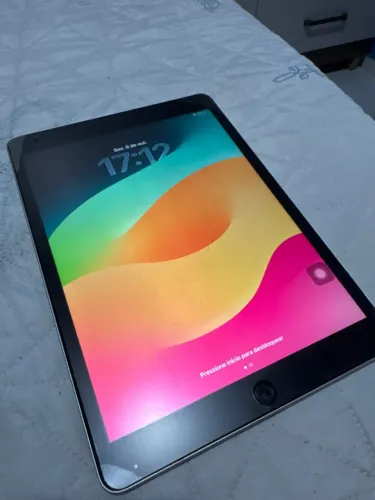 iPad 9º geração sem marcas de uso, sem caixa e caneta digital