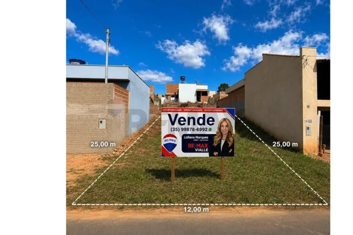 Terreno 300m² em Carmo do Rio Claro: Tranquilidade e Investimento Ideal
