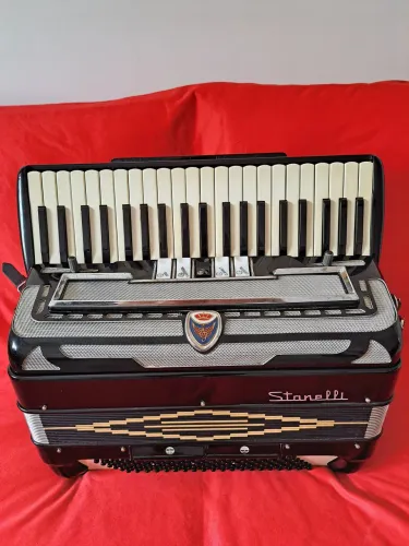 A VENDA ACORDEON SANFONA STANELLI 120 BXS 3/5 DE VÓZ OITAVADA