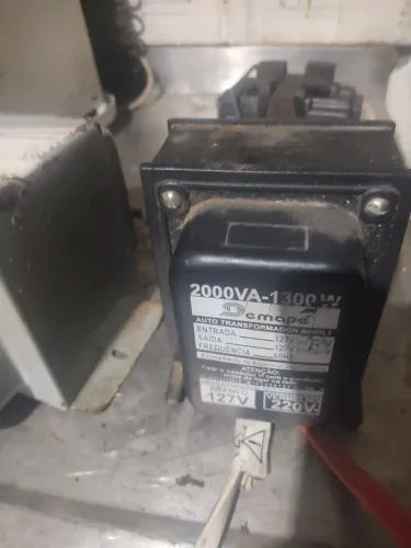 Transformador de energia 220/127