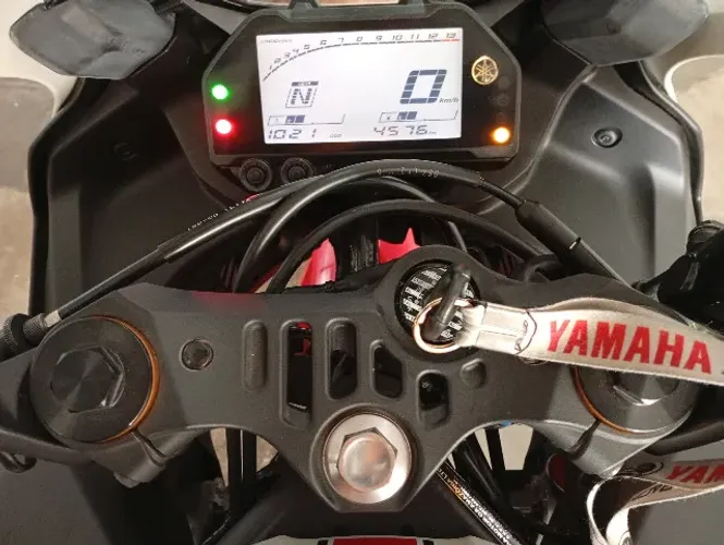 Yamaha R3 Edição Limitada MotoGP
