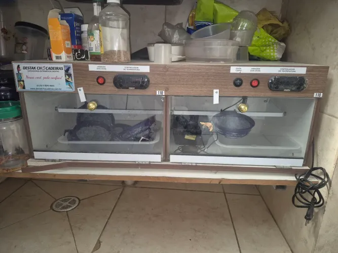 Chocadeira Destak Automática Digital Dupla - Completa - Pouco Uso