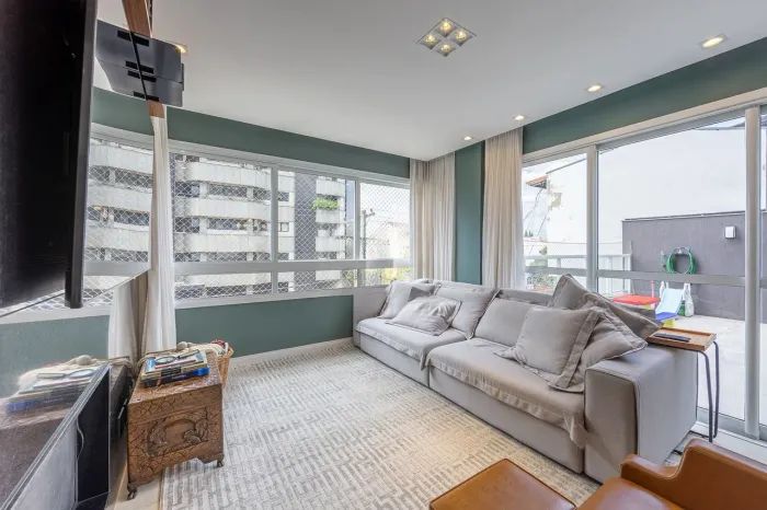 Apartamento Garden de 3 dormitórios no bairro Menino Deus - Porto Alegre.