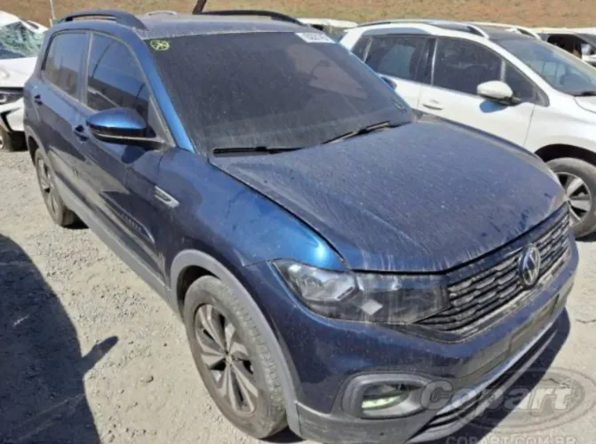 SUCATA DE VÁRIOS CARROS 