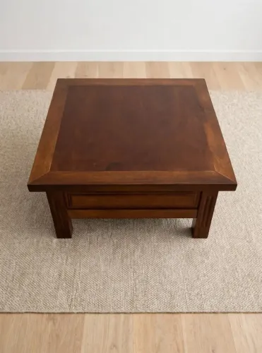 Mesa de centro em madeira maciça
