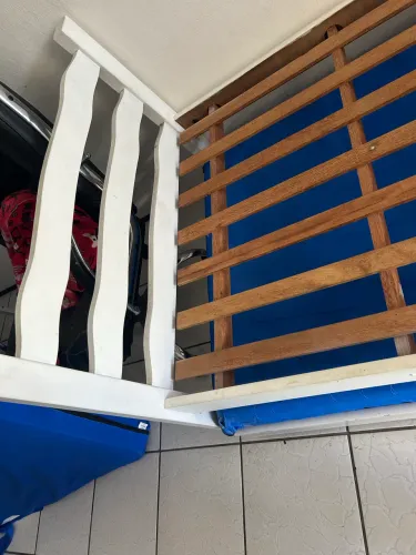 Cama solteiro c/auxiliar madeira maciça