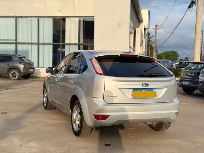 Ford Focus 1.6 S/se/se Plus Flex 8v/16v 5P 2010