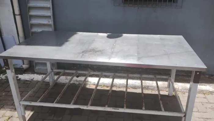 Mesa de inox para cozinha