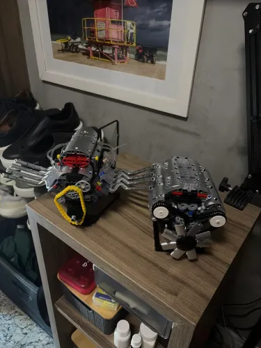 Motores de montar, com caixa e manual, funcionando