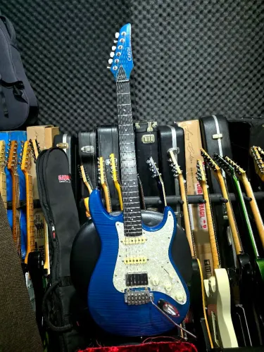 Guitarra stratocaster Carvin Bolt-On Custom /ñ Gibson epiphone prs fender ibanez esp ltd
