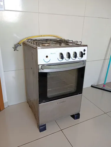 Fogão 4 bocas pra vender ligeiro