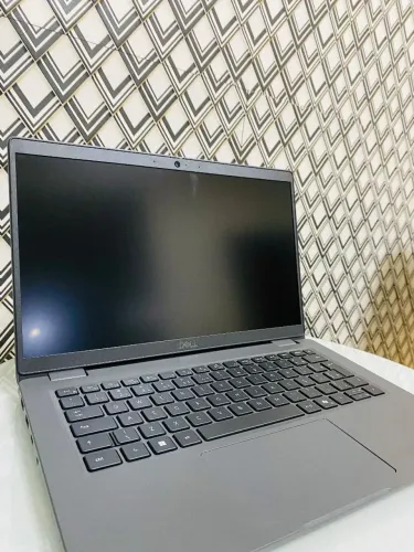 Notebook Dell Latitude 3450 Intel I5 de 14 polegadas de RAM, SSD de 512 GB, cinza.