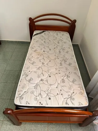 Duas camas de Solteiro