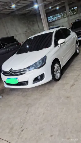 Citroen C4 Lounge Tendance 2.0 Flex 4P Mec. 2014