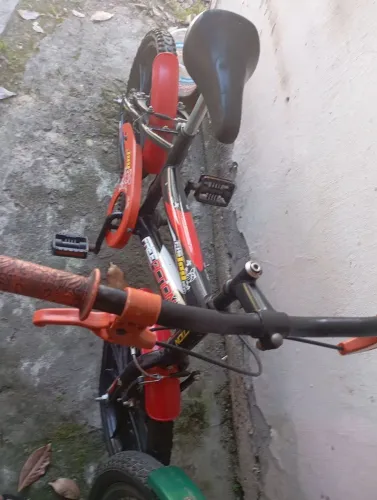 Bicicleta com rodinhas