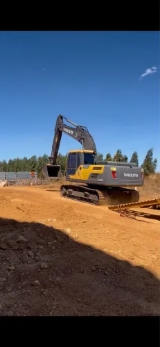 Escavadeira Volvo Ec210