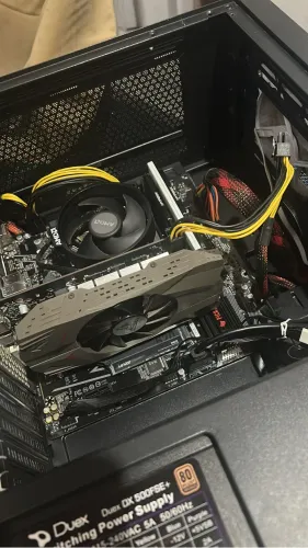 PC GAMER - 32GB de RAM, 2TB de Armazenamento, GTX 1050TI 4GB, Ryzen 5600G
