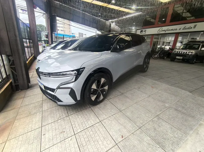 Renault Megane E-tech (elétrico) 2024