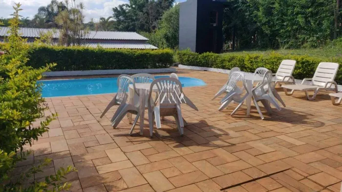Alugo chácara em Itatiaiuçu com 07 quartos e piscina excelente localização.