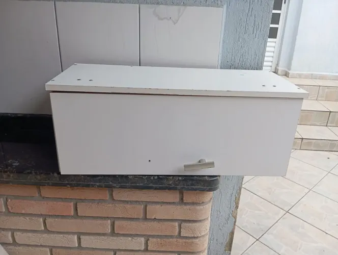 Rack branco mais armário e Escrivaninha 