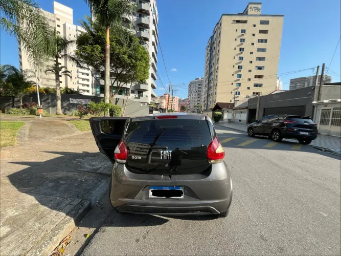 Fiat Mobi Like 1.0 Fire Flex 5P. 2022