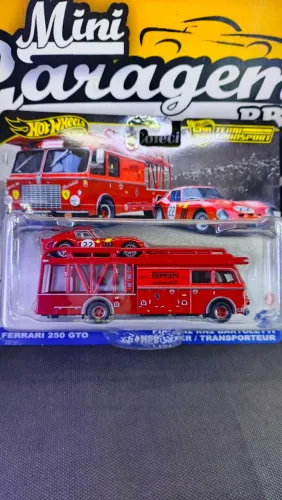 Team Transport Ferrari Hot wheels