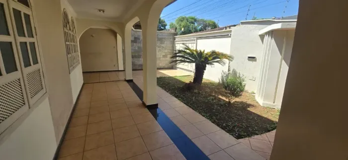 Casa para alugar em Ipatinga, Imbaúbas, com 3 quartos, 160m²