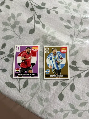 Vendo legend do Messi de ouro e salah bordo