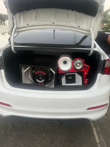 Som automotivo