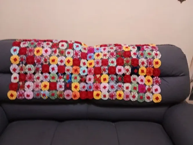 manta de sofa em fuxico