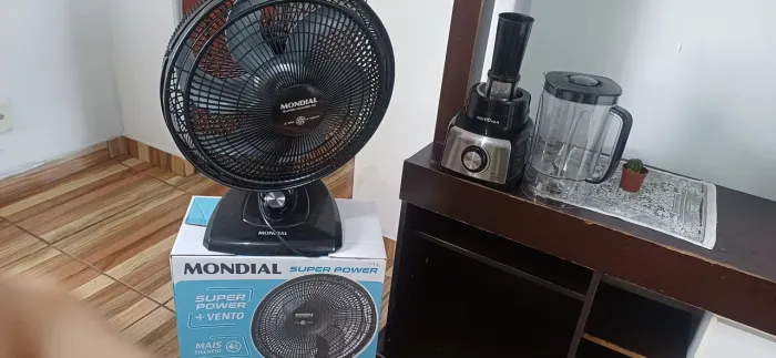 Vendo,liquidificador + ventilador em excelente estado 