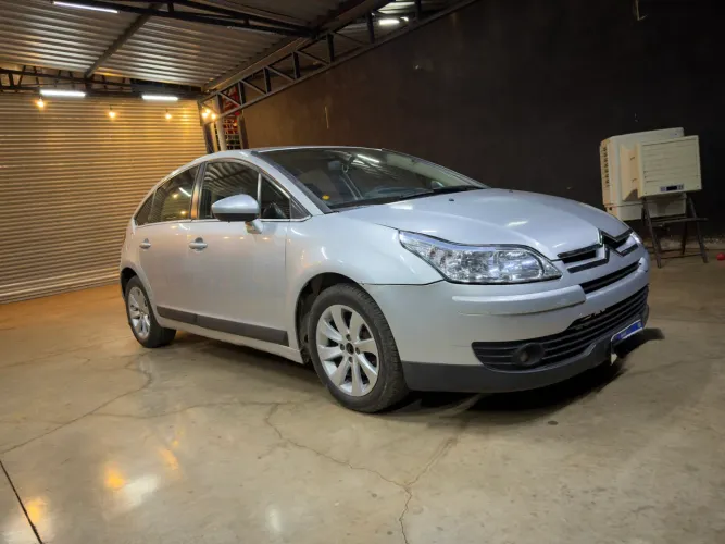 Citroen C4 GLX 1.6 Flex 16V 5P Mec. 2012