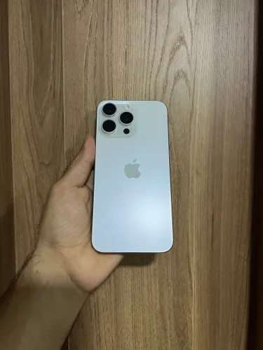 iPhone 15 Pro Max, 256GB - Titânio Branco