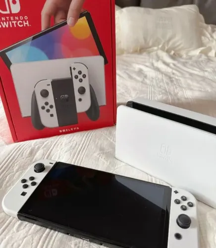 Nintendo switch oled na caixa ainda muito pouco usando