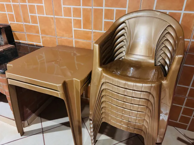 Mesa dourada - cadeiras