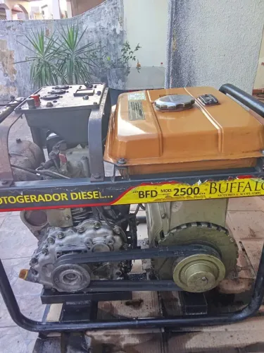Motor gerador diesel ( búfalo)