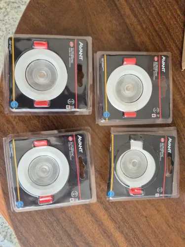 Lote 4 Spots LED Embutir Avant 3W (Luz Amarela) - Novos / Urgente