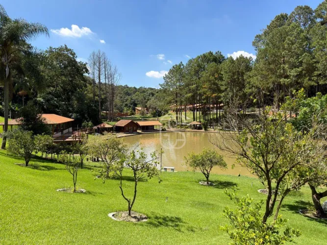 LINDA CHACARA EM IBIÚNA! 14.000m²