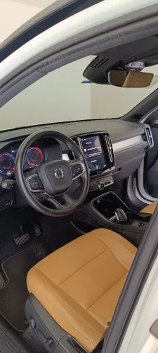 Volvo XC40 T-5 Momentum 2.0 252cv AWD 2018