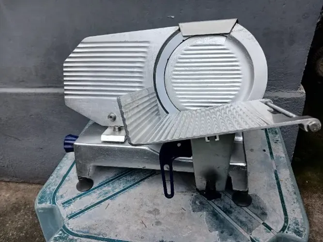 Cortador de frios da gural