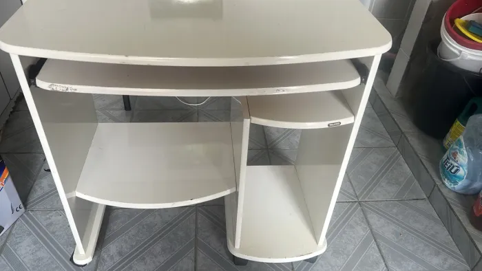 Mesa para computador usada