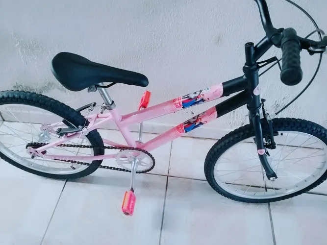 Linda bicicleta aro 20