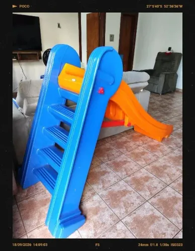 Escorregador Infantil Xalingo 4 Degraus - Ótimo Estado!