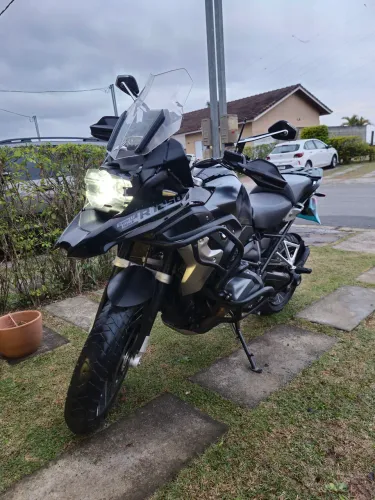 BMW 1250 GS PREMIUM TRIBLE BLACK